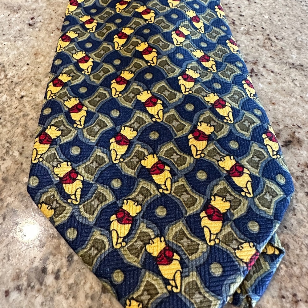 🐻 💥🛍NWOT-  POOH!!! Winnie The Pooh Men’s Tie - NWOT🎊🎉